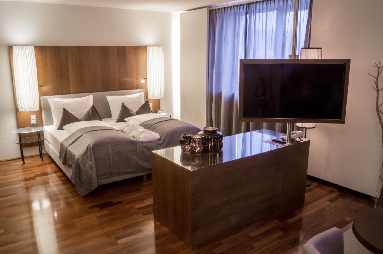 เดอะ เพนซ์ โฮเต็ล Hotel อินส์บรุค ภายนอก รูปภาพ