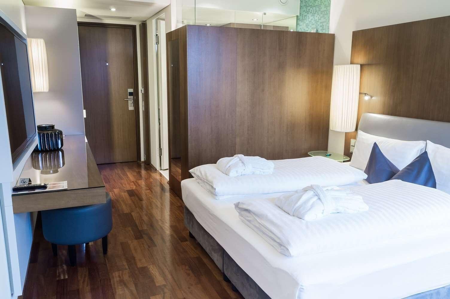 เดอะ เพนซ์ โฮเต็ล Hotel อินส์บรุค ภายนอก รูปภาพ