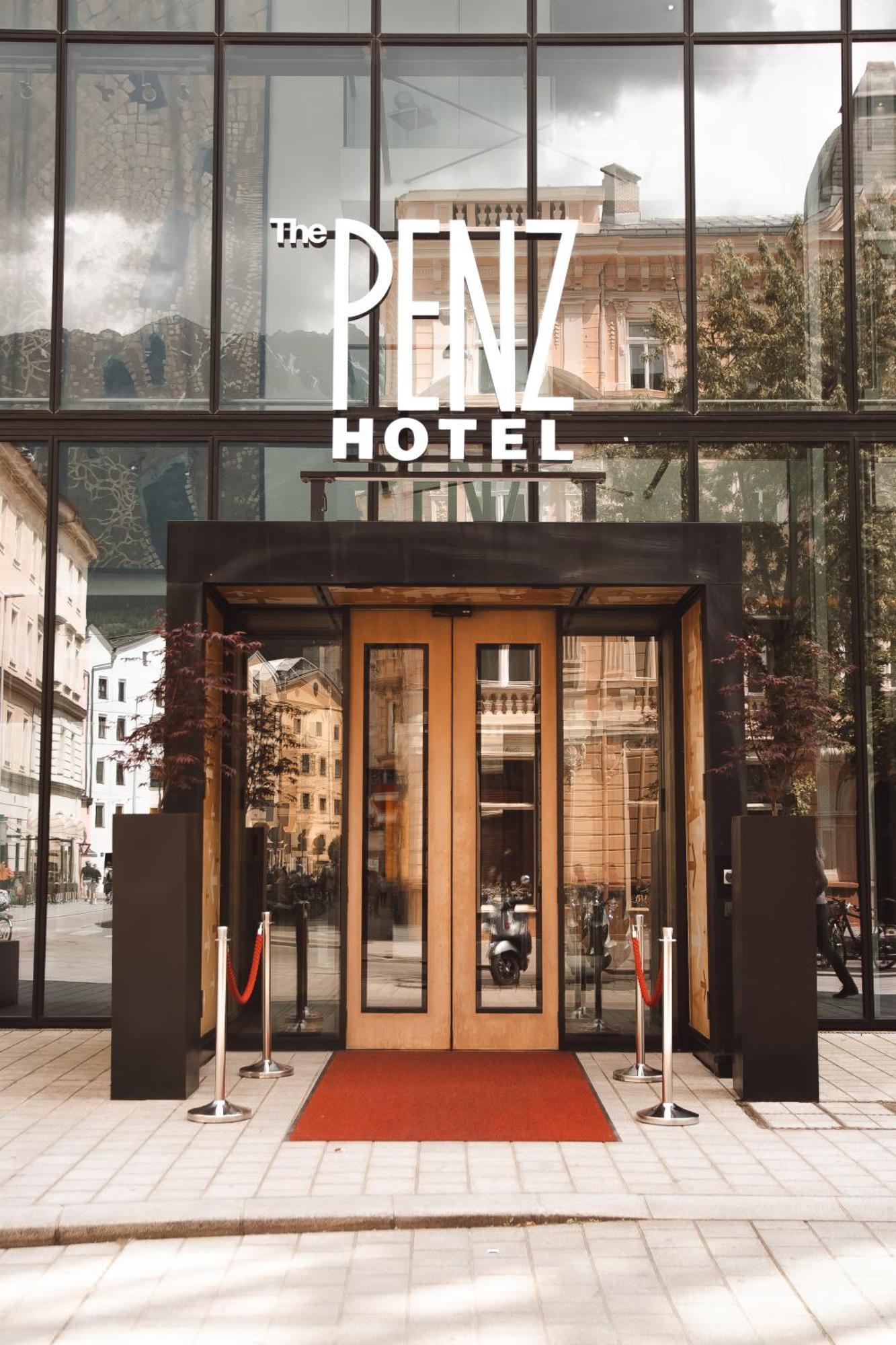เดอะ เพนซ์ โฮเต็ล Hotel อินส์บรุค ภายนอก รูปภาพ