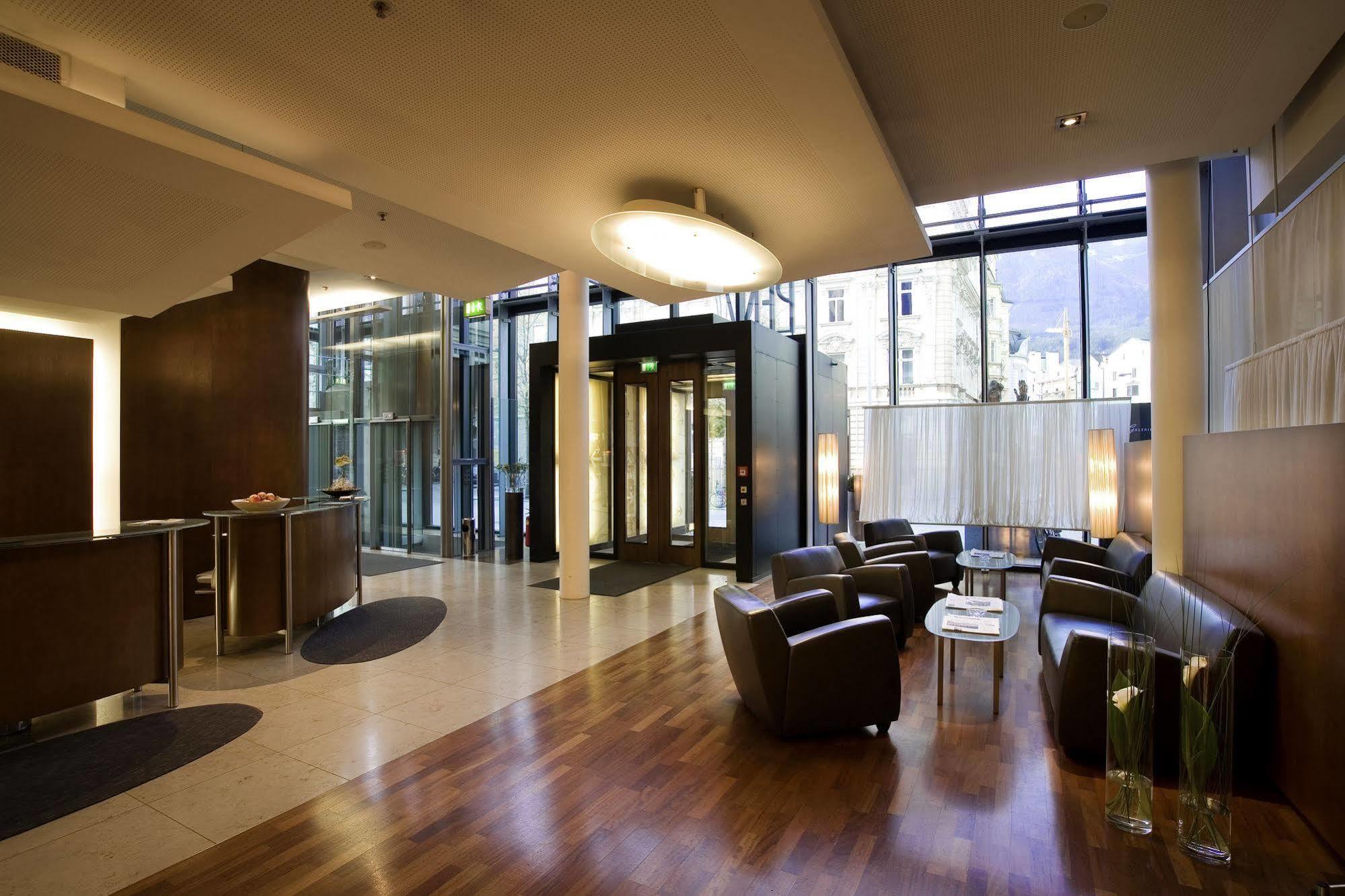 เดอะ เพนซ์ โฮเต็ล Hotel อินส์บรุค ภายนอก รูปภาพ